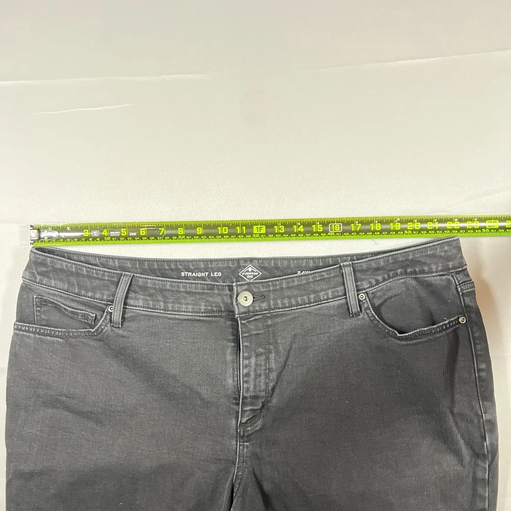 St John's Bay Jeans Womens 24W Black Denim Cotton Stretch High Rise Straight Leg